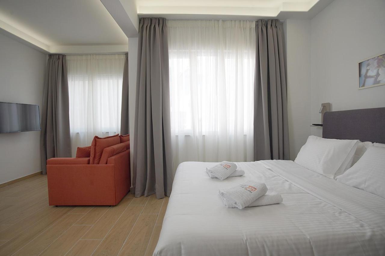 Tip - Top Suites Athènes Extérieur photo