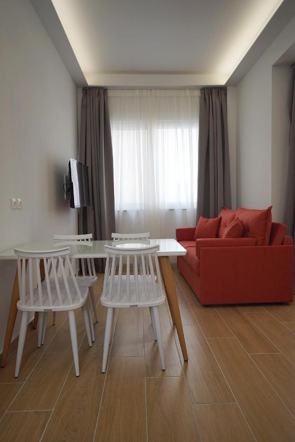Tip - Top Suites Athènes Extérieur photo
