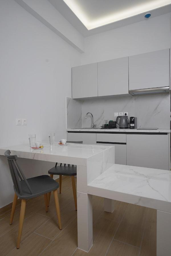 Tip - Top Suites Athènes Extérieur photo