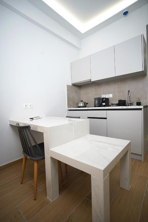 Tip - Top Suites Athènes Extérieur photo