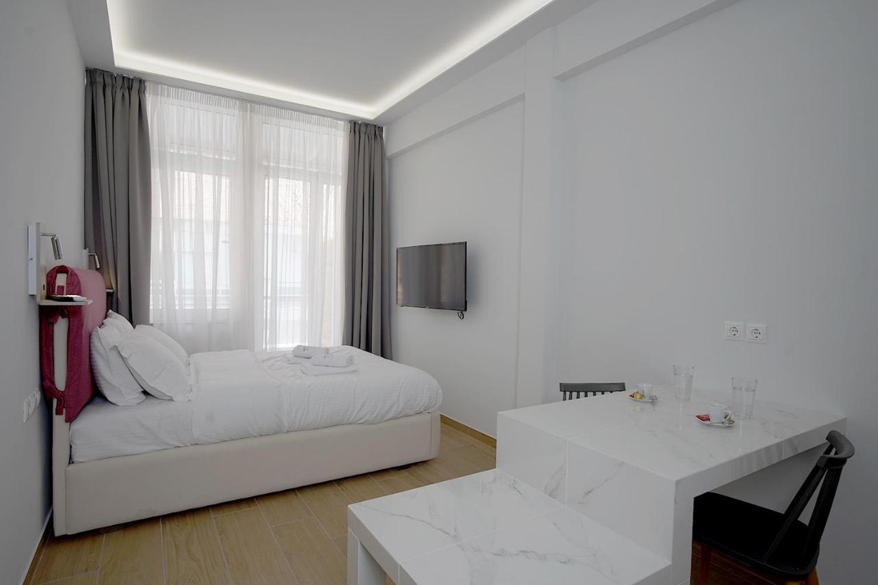 Tip - Top Suites Athènes Extérieur photo