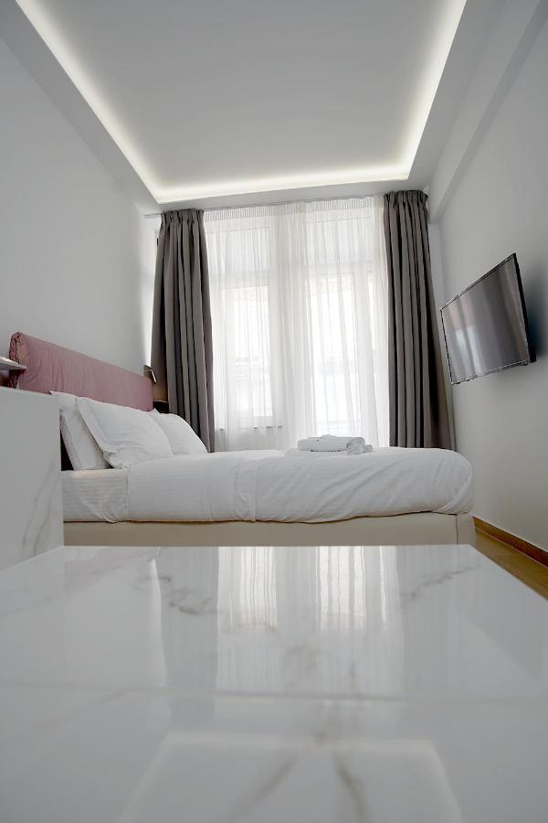 Tip - Top Suites Athènes Extérieur photo