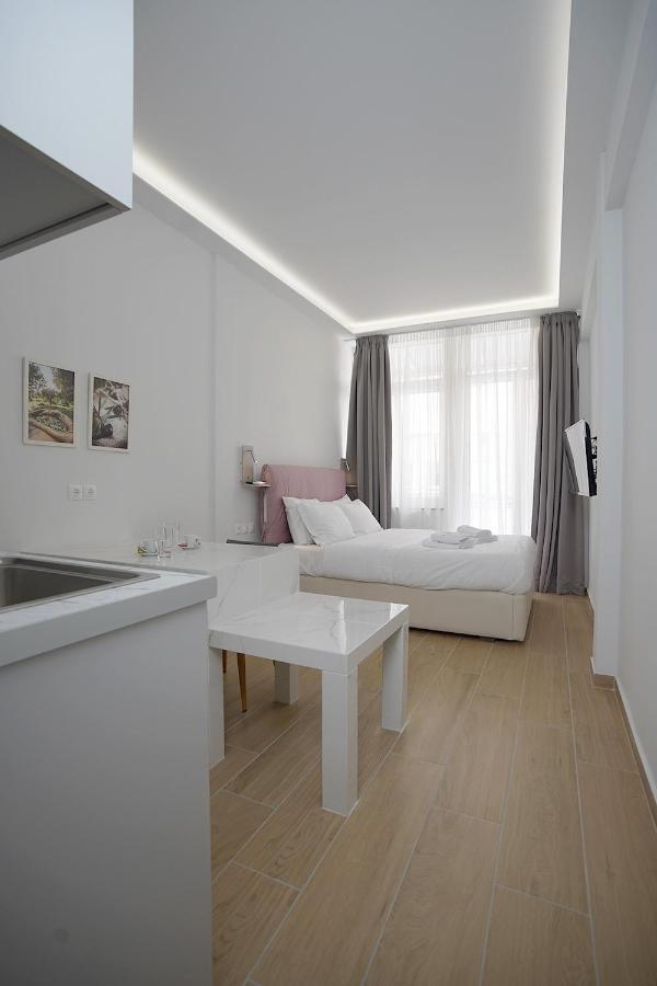 Tip - Top Suites Athènes Extérieur photo