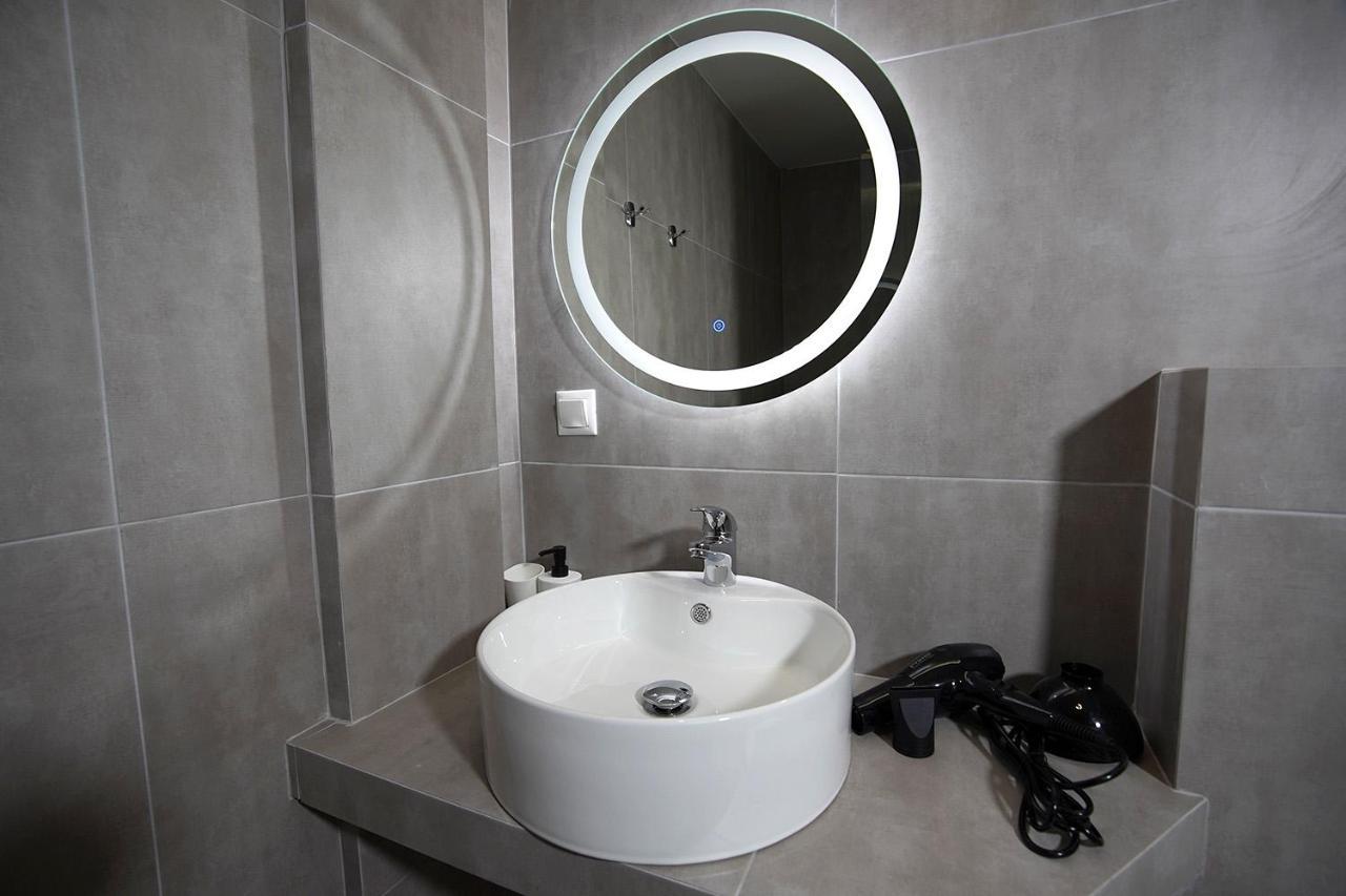 Tip - Top Suites Athènes Extérieur photo